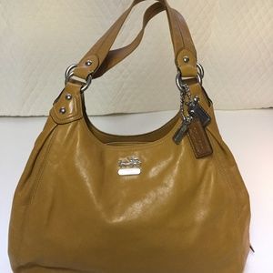 COACH LEATHER MAGGIE STYLE SHOULDER BAG
